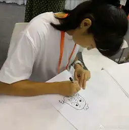 都挺好苏大强表情包创作者刘倩绘画及签售