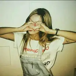  和这个相对的情侣头像