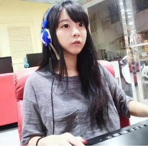 台湾最清纯lol女神走红网友追捧私照疯传