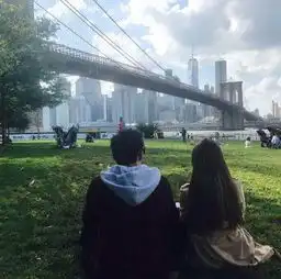  周杰伦再晒与昆凌背影照生完二胎后两人频频撒狗粮