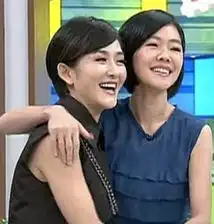 小s亮相闺蜜餐厅揭与谢娜如何成为闺蜜