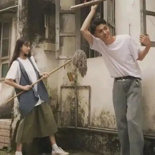  情侣头像甜蜜复古风情头