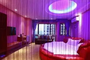  羞羞重庆15家顶级情侣酒店,18岁以下禁入