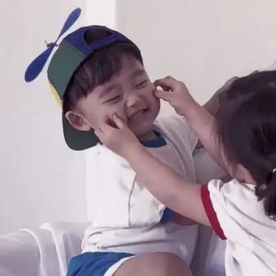  萌娃情侣头像一对可爱,这只能说是友情了