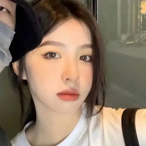  0602情侣头像不被情绪裹挟是更高级的自由