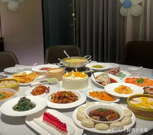  四川男子办酒席被处罚,网上曝光罚款回执,村长根本不值得同情