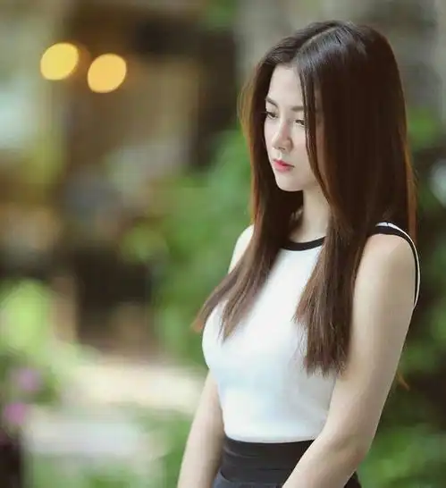 看到小水都感叹泰国的妆造太绝了网友怪不得lisa在韩国出道