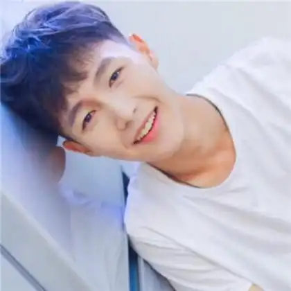  容易让女生有好感的男头像,小清新帅到爆的暖男