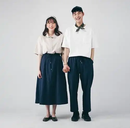  情侣装穿搭刘诗诗吴奇隆穿情侣装现身机场,原来相爱的人真的会越来越像