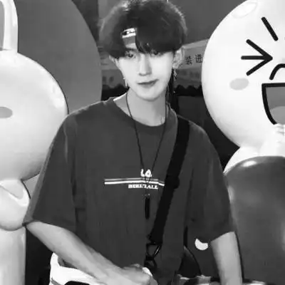  霖夏一辈子很短,如果不小心遇到qq情侣头像我要个性网