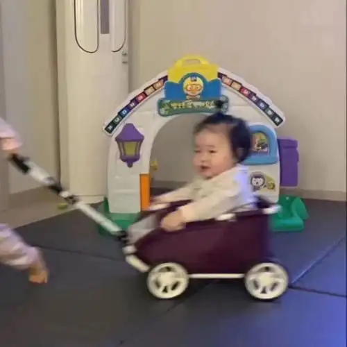 关于闺蜜的文案我不喜欢和小笨蛋玩,但如果是你的话,脑瘫也没关系的