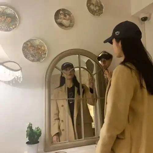 今日头像等我有钱了我就带你去最好的神经病院