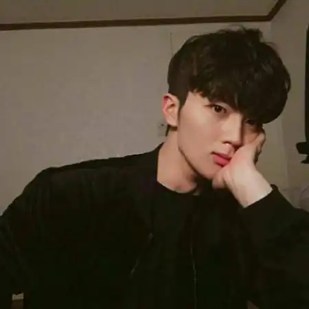  帅气高冷韩范男生头像,好看韩范男生头像高清头像