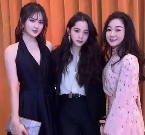  明星孩子的成长乘风破浪的姐姐姚安娜