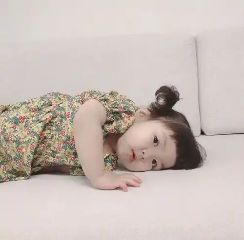 背景图头像可爱罗熙趴