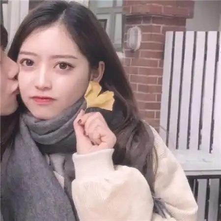  唯美浪漫情侣头像,我们少了谁都不快乐