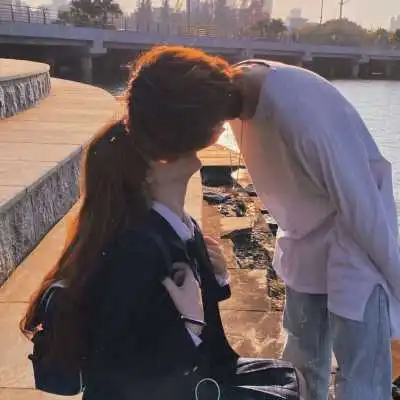  2021最火爆乖巧甜美恋人头像