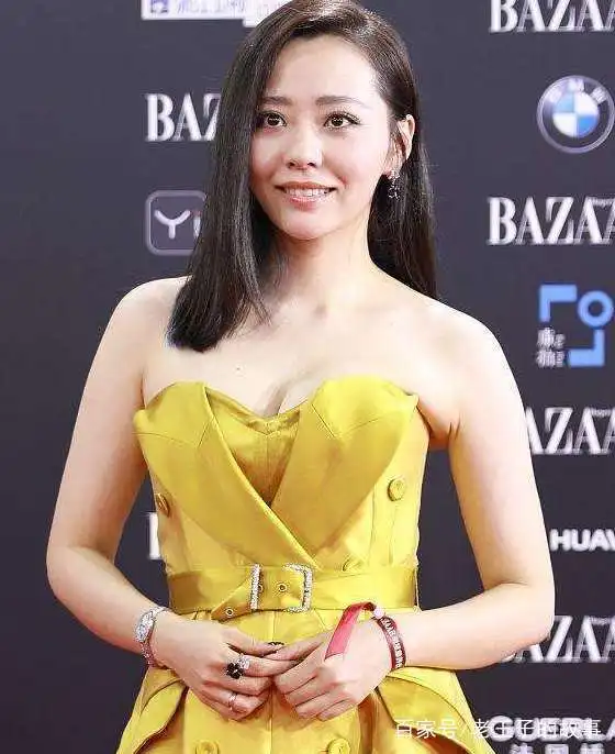 张靓颖高调宣布离婚,并决定和自己的好闺蜜长相厮守