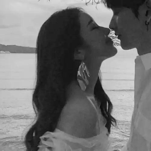  穿婚纱的情侣头像一对