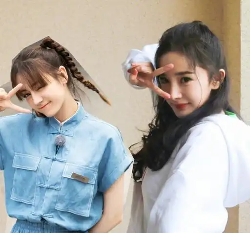  嘉行否认迪丽热巴合约到期离开,多亏杨幂从中周旋,粉丝却很不满