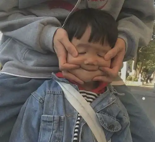  超隐蔽的情侣头像轻松躲过班主任法眼,恩爱想秀就秀