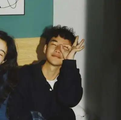  同桌频繁对你说4字,八成是你的暗恋者,班主任各位悠着点