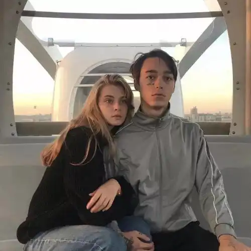 头像怪我不自量力妄想徒手摘星