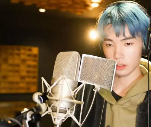  狼队新赛季什么也不做教练都有可能没了,按上赛季表现咋出成绩