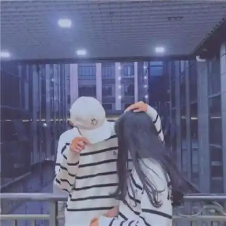  情侣头像一张两个人,我喜欢善良善解人意的你