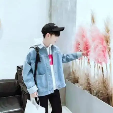  女生一看就心动的男生头像,青春干净的帅气男生