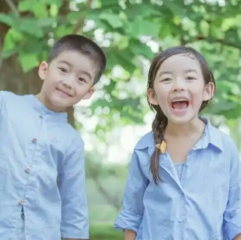  情侣头像因为喜欢朴素,所以喜欢华丽