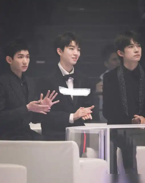  tfboys确认加盟跨年官方公开名单,三小只表演曲目成收视保障