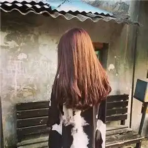  跪求这个头像的情侣头像或者女生背影头像,找了好多个都不好看,谢谢你们啦