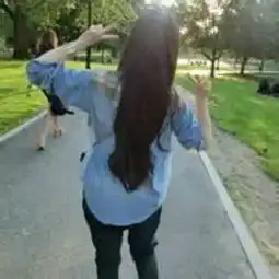  求这两张的情侣头像谢谢