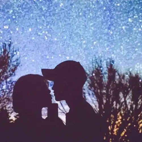  情侣头像比起乍见之欢,我更喜欢和你久处不厌老人