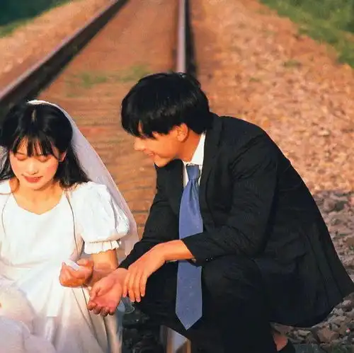  系列头像别为了不爱你的人辜负自己走到今天真的不容易