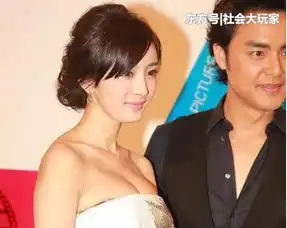  杨幂情人节孤身回国被粉丝偶遇素颜出镜满脸憔悴