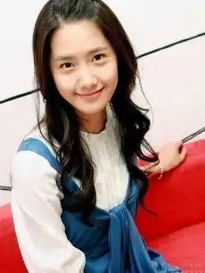  求少女时代允儿单人最好看图片,我用来做qq头像的