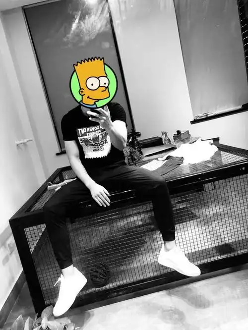  这个时间推t恤,不是我傻了,就是他炸了18ss7月上架设计师经典情侣款t恤