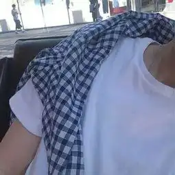  甜兔部位男头.干了这杯鼻血