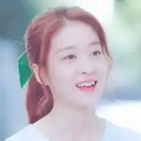 张雪迎头像一泡沫之夏微信头像图片大全