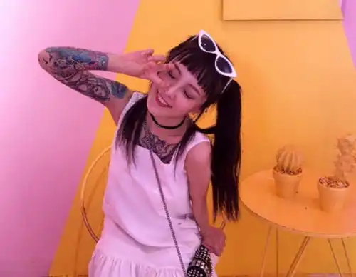 王思聪新欢身份曝光俩人之前就有过互动对方是18线女演员