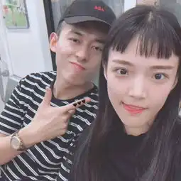  网红情侣头像一男一女2019最潮流好看的情侣头像一对