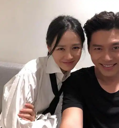  玄彬和孙艺珍真在一起去年初逛超市被拍,今年一月又传在一起