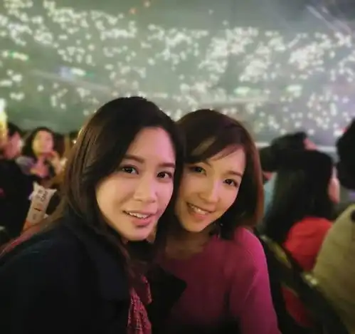 当李泽楷女友后很富贵郭嘉文和闺蜜喝下午茶自曝花2千万做投资