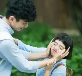  最新个性微信情侣网名情侣专用挽手度过夏与秋