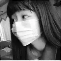  黑白头像闺密带口罩