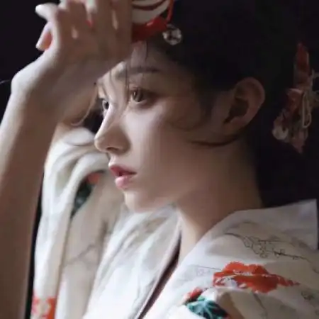 qq女生四人闺蜜头像四张每人一张,随便你使用不撞头了