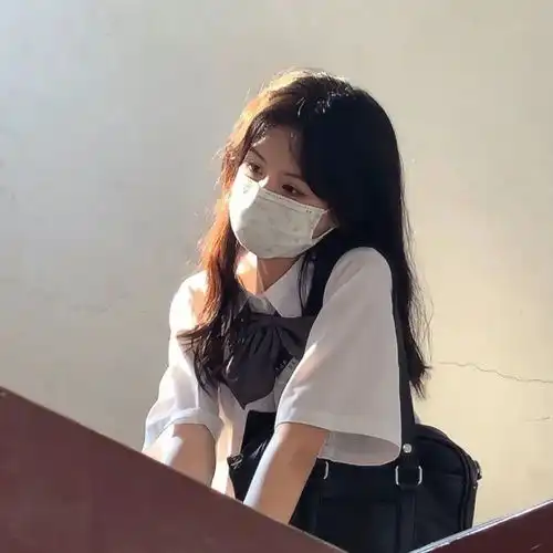  戴口罩女头丨收藏好久了