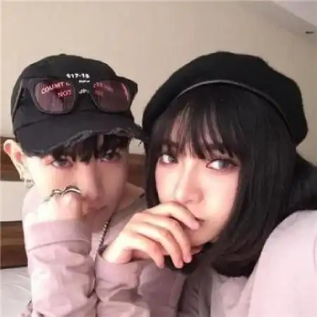  非常有个性的情侣头像,一群喜欢搞怪的情侣走在一起了